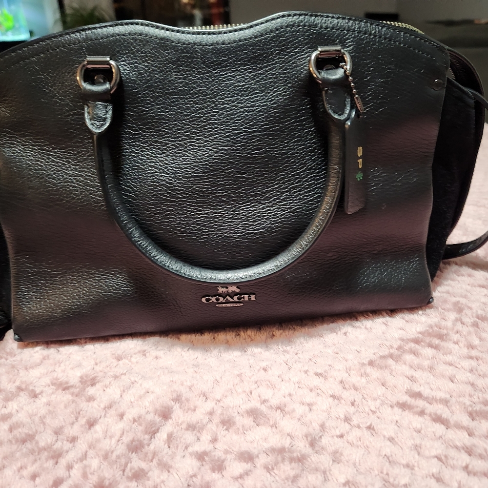 Coach Large hand bag gently used.
